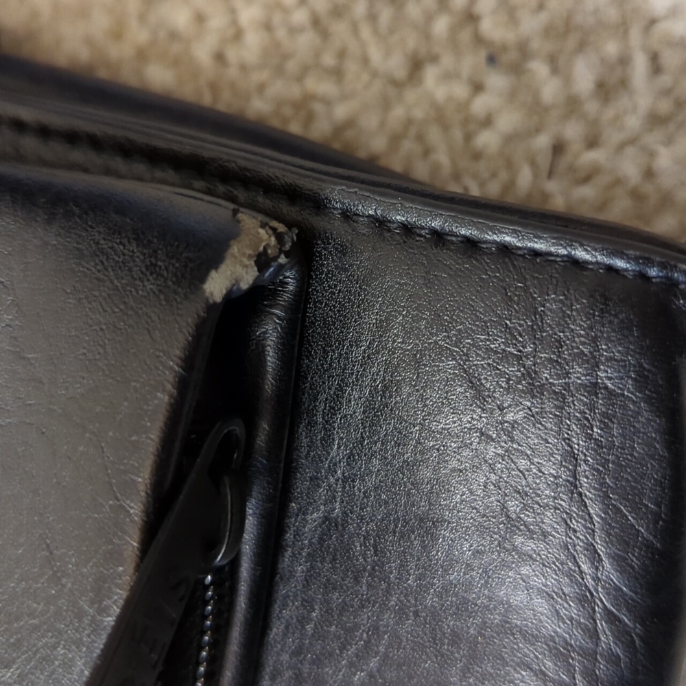BEIS Black Crossbody Bag - Picture 2 of 5